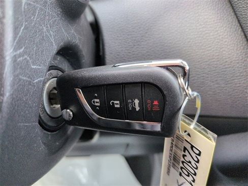 Used 2025 Toyota Corolla LE image 19