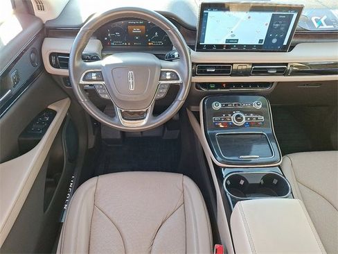 Used 2021 Lincoln Nautilus Reserve w/ Equipment Group 201A image 11