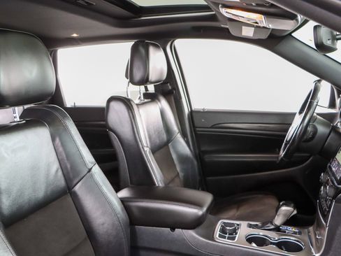 Used 2020 Jeep Grand Cherokee Altitude image 27