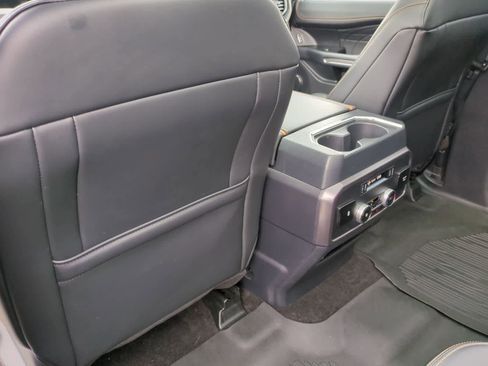 Used 2023 Ford Expedition Platinum image 18