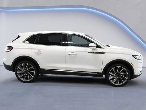 Used 2023 Lincoln Nautilus Reserve w/ Equipment Group 201A AWD/4WD image 9