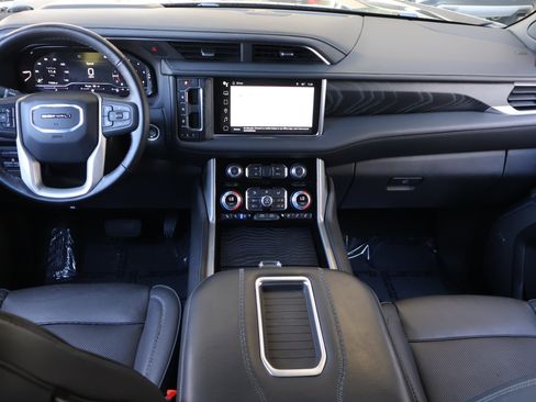Used 2022 GMC Yukon Denali w/ Advanced Technology Package RWD image 19