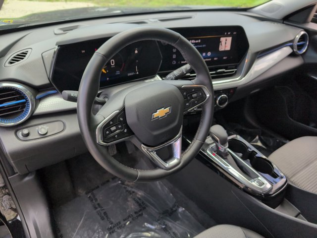 Used 2025 Chevrolet Trax LT w/ LT Convenience Package FWD image 15
