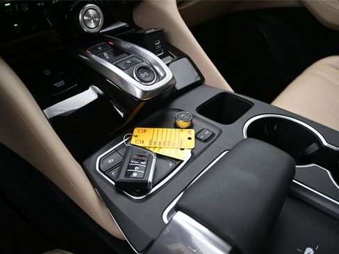 Certified 2023 Acura MDX SH-AWD w/ Technology Package image 5