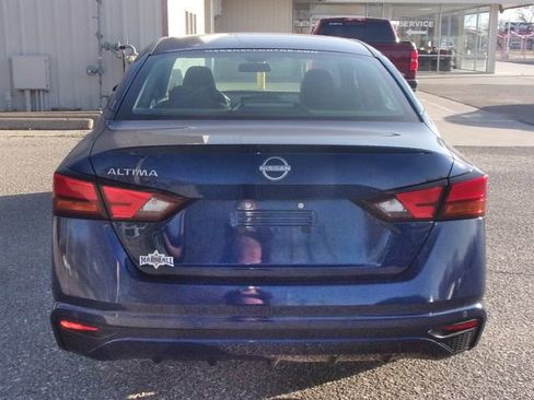 Used 2023 Nissan Altima 2.5 S image 6