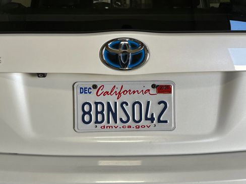 Used 2015 Toyota Prius Four FWD image 46