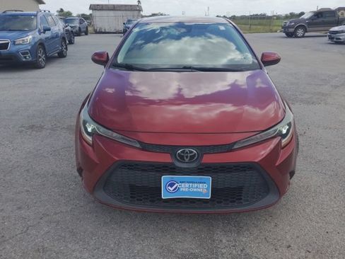 Used 2022 Toyota Corolla LE FWD image 2
