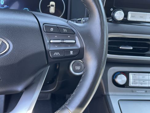 Certified 2023 Hyundai Kona Limited FWD image 25
