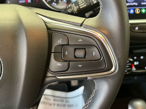 Used 2022 Buick Encore GX Select AWD/4WD image 24
