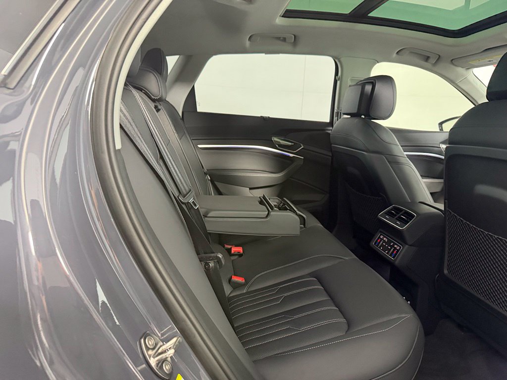 Used 2024 Audi Q8 e-tron Prestige w/ Prestige Package AWD/4WD image 19