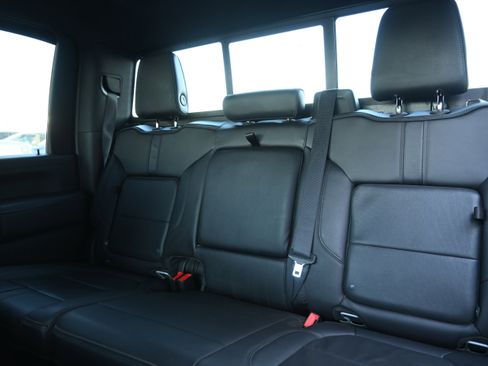 Used 2020 Chevrolet Silverado 3500 High Country w/ Technology Package image 29