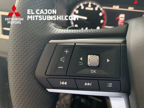 New 2026 Mitsubishi Outlander SE FWD image 15