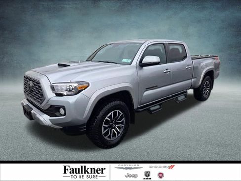 Used 2022 Toyota Tacoma TRD Sport image 1