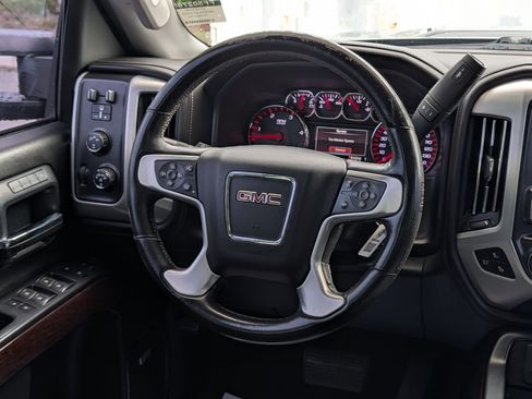 Used 2015 GMC Sierra 2500 SLT w/ Duramax Plus Package AWD/4WD image 22