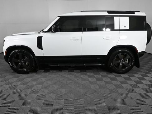 Used 2024 Land Rover Defender 110 X-Dynamic SE image 3