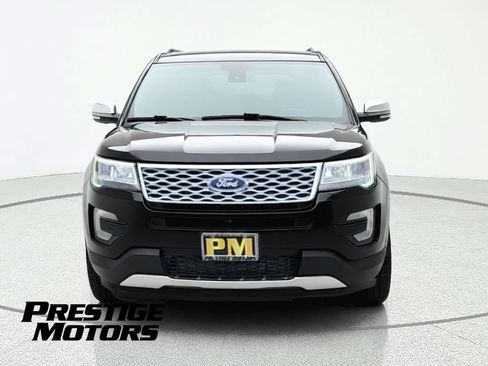 Used 2016 Ford Explorer Platinum AWD/4WD image 3