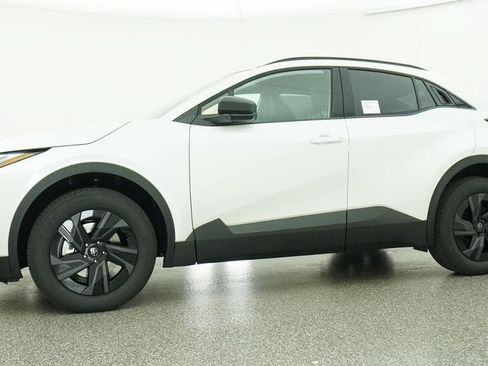 New 2026 Toyota C-HR AWD/4WD image 4