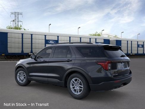 New 2026 Ford Explorer Active AWD/4WD image 5
