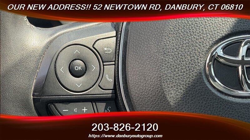 Used 2022 Toyota RAV4 XLE Premium FWD image 19
