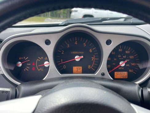 Used 2004 Nissan 350Z Enthusiast w/ Aerodynamics Pkg RWD image 14