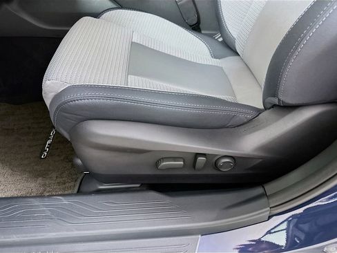 Used 2025 Subaru Outback Premium w/ Popular Package #1A AWD/4WD image 9