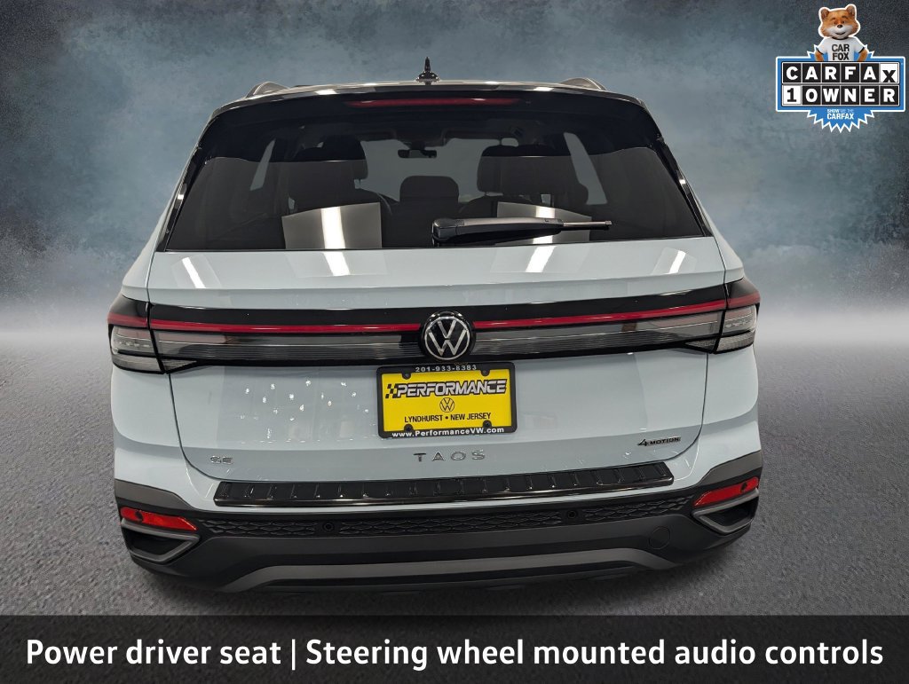 Used 2025 Volkswagen Taos SE AWD/4WD image 6