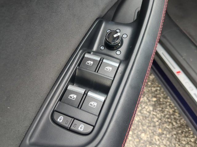 Used 2024 Audi RS Q8 AWD/4WD image 52