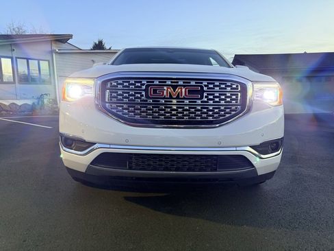 Used 2019 GMC Acadia Denali image 8