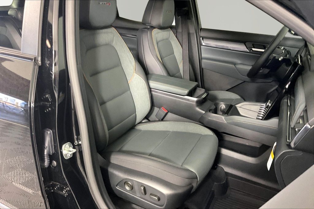 New 2027 GMC Terrain AT4 w/ Convenience Package III AWD/4WD image 12