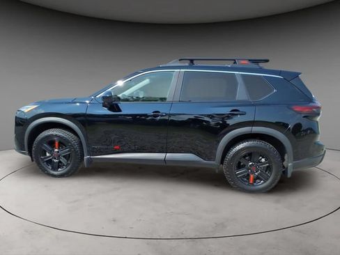 Certified 2026 Nissan Rogue SV AWD/4WD image 16