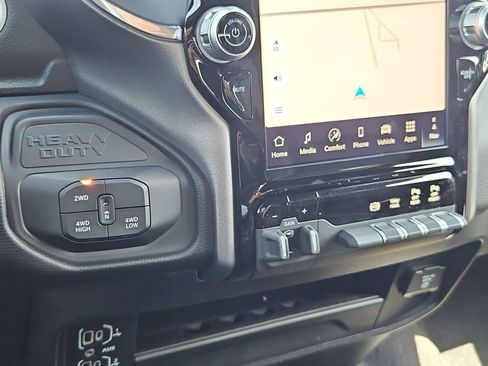 New 2026 RAM 3500 Laramie AWD/4WD image 25