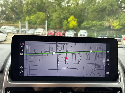 Used 2023 Lexus GX 460 Premium image 32