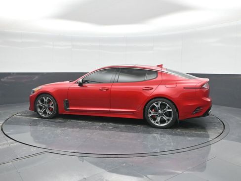 Used 2021 Kia Stinger GT2 image 28