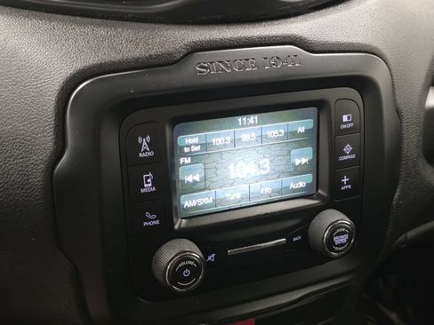 Used 2016 Jeep Renegade Trailhawk AWD/4WD image 31