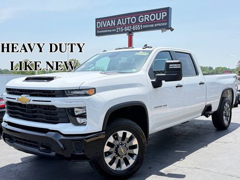Used 2026 Chevrolet Silverado 2500 Custom w/ Custom Convenience Package AWD/4WD image 1