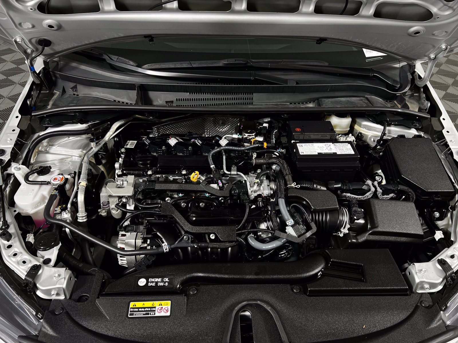 Used 2025 Toyota Corolla SE w/ Convenience Package FWD image 9