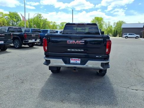 Used 2022 GMC Sierra 3500 SLT w/ SLT Convenience Package AWD/4WD image 4