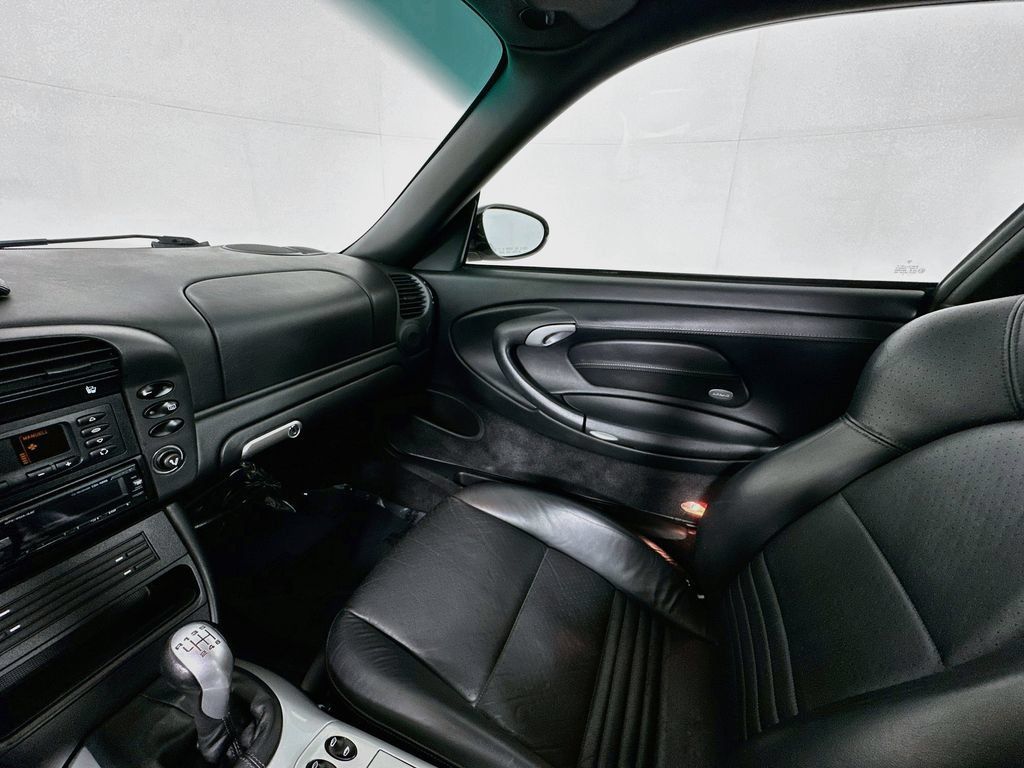 Used 2003 Porsche 911 GT2 RWD image 15