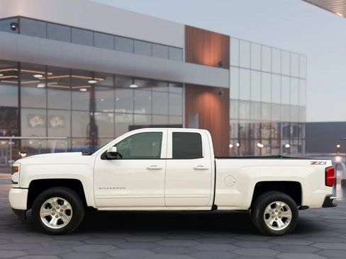 Used 2019 Chevrolet Silverado 1500 LT w/ All Star Edition AWD/4WD image 7