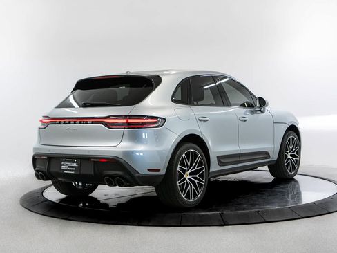 Certified 2023 Porsche Macan AWD/4WD image 7
