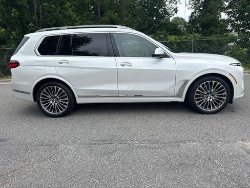 Used 2024 BMW X7 xDrive40i w/ Executive Package AWD/4WD image 12