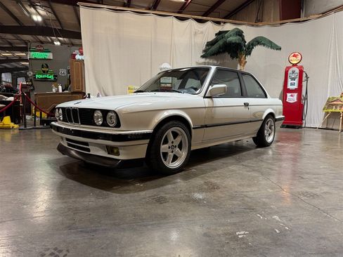 Used 1987 BMW 325is Coupe RWD image 12