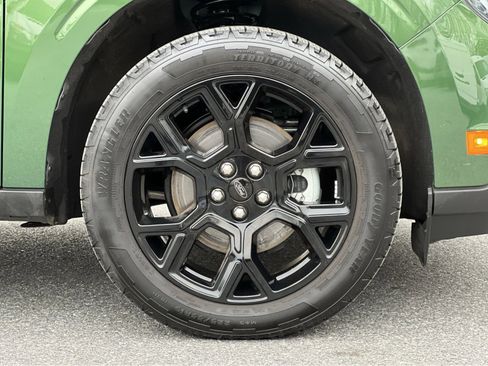 Used 2025 Ford Maverick Lariat w/ Black Appearance Package image 10