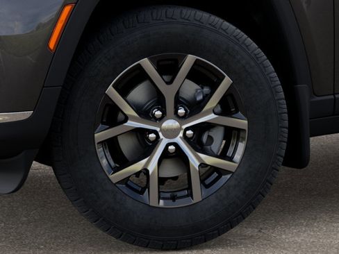 New 2025 Jeep Grand Cherokee L Limited image 8