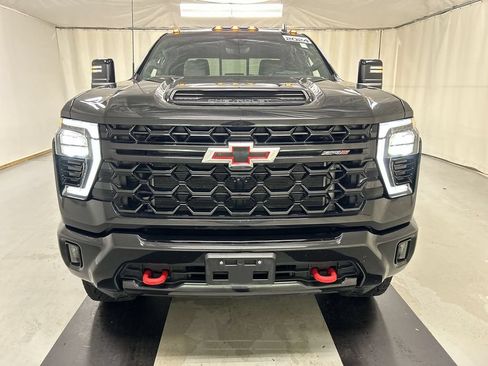 Certified 2024 Chevrolet Silverado 2500 ZR2 w/ Technology Package AWD/4WD image 3