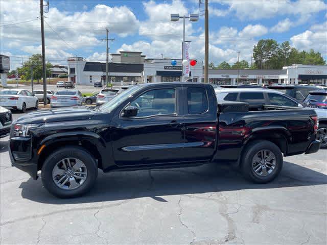 Certified 2025 Nissan Frontier SV RWD image 7