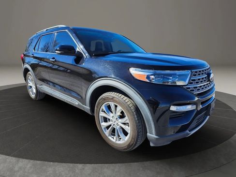 Used 2021 Ford Explorer Limited w/ Equipment Group 301A AWD/4WD image 6