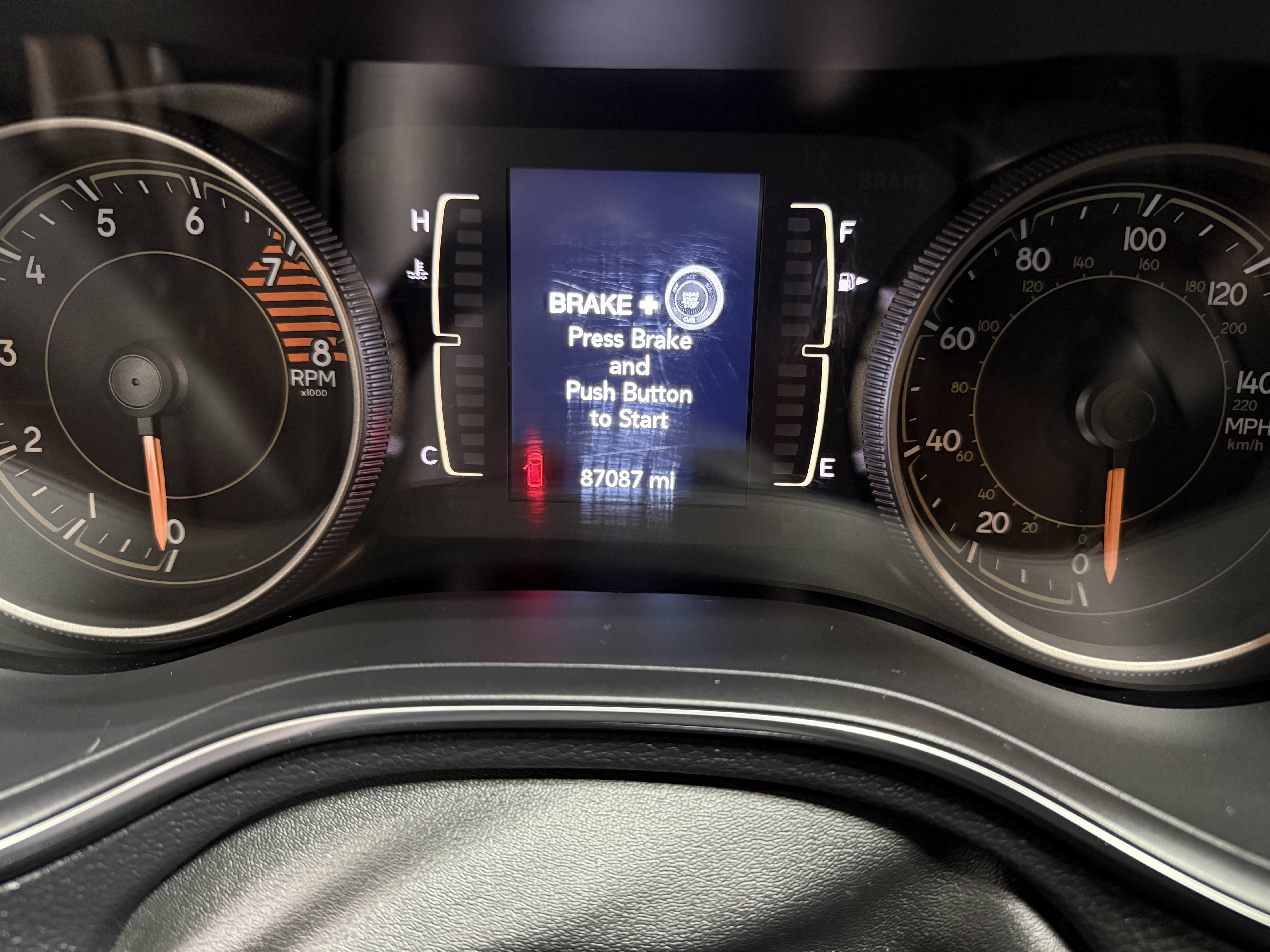 Used 2019 Jeep Cherokee Latitude Plus w/ Cold Weather Group AWD/4WD image 20