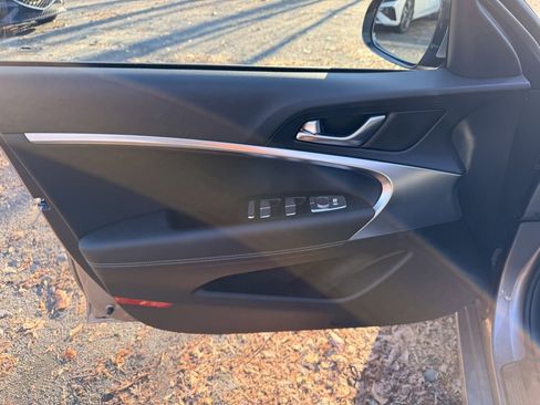 Used 2026 Genesis G70 2.5T image 16