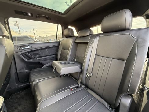 Used 2024 Volkswagen Tiguan SE R-Line image 8